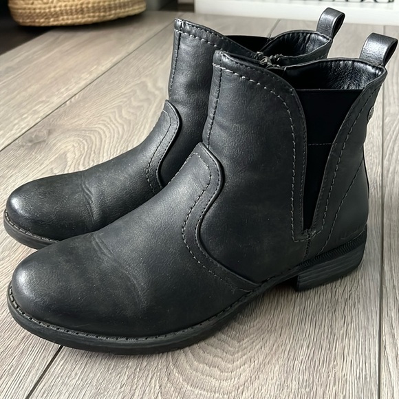 Romika Chelsea Boot, Boho Ankle Boot - Black Vegan Leather - Picture 7 of 7